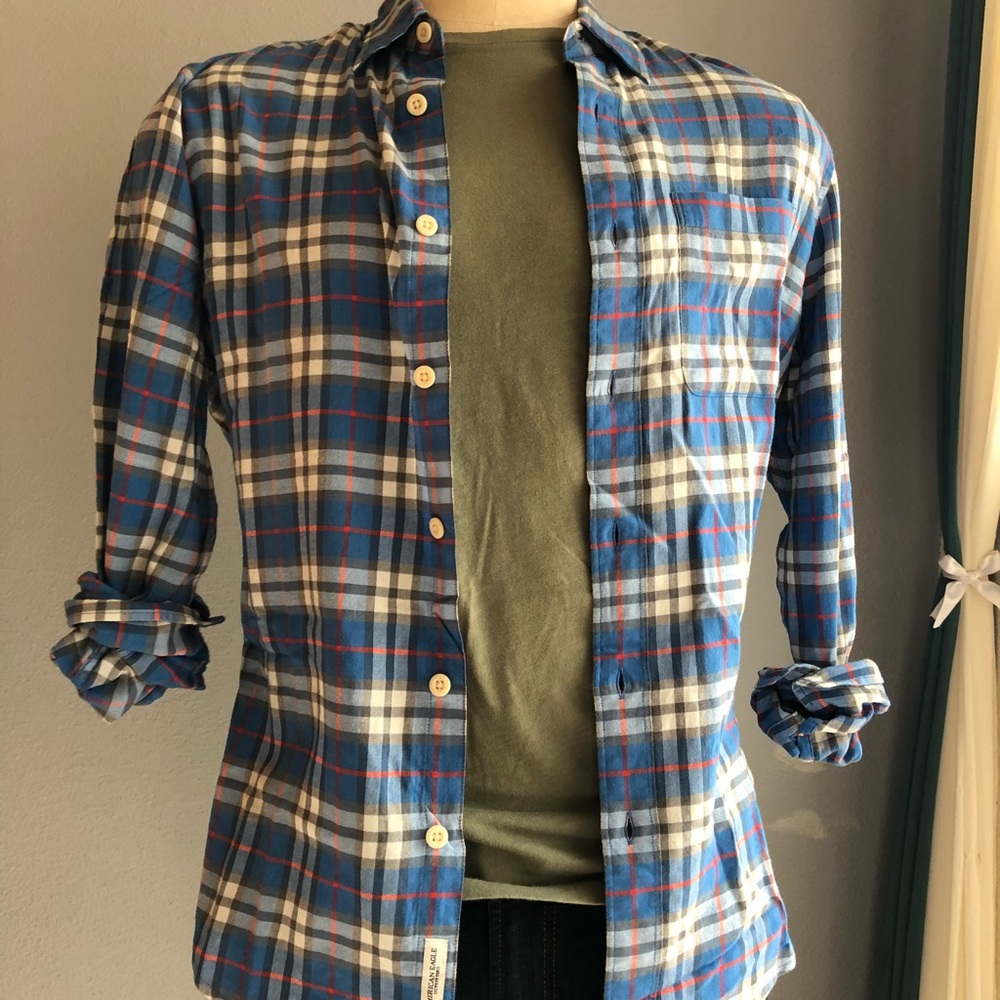 NWT American Eagle Seriously Soft L/S Button Down